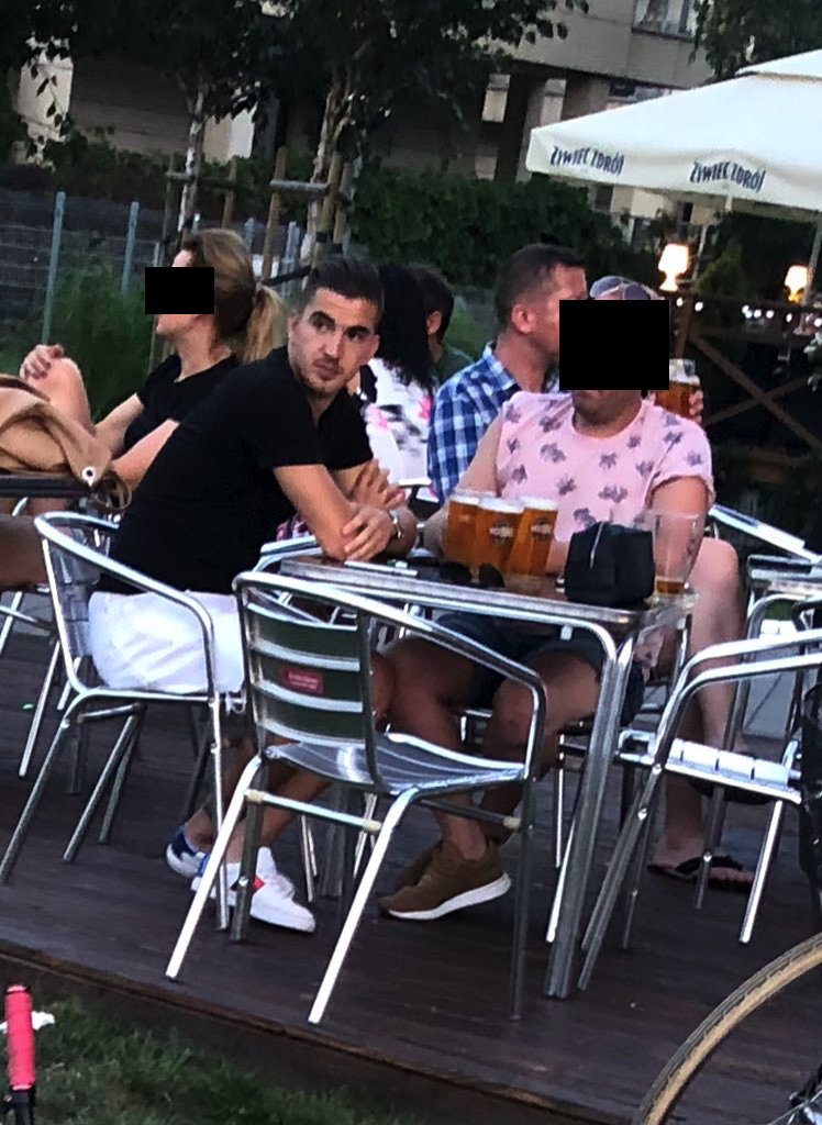 DjneKNnXoAAPH_N?format=jpg&name=medium