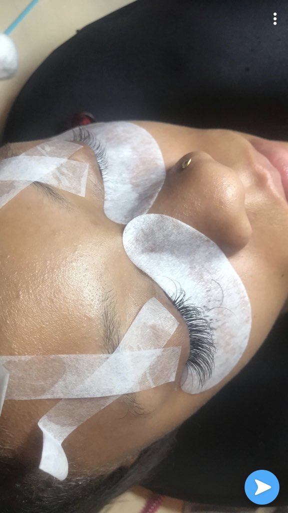 Moprettier_'s tweet image. Come get MO Prettier 😍 Full sets now $65 #chicagolashtech #minklashes #eyelashextensions #BlackGirlMagic #moprettier #openings #AvailableNow #ThursdayThoughts #minkextensions #lashextensions #lashes #eiu19 #eiu20 #eiu21 #eiu22