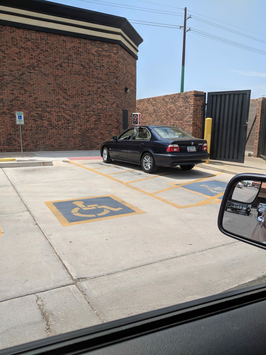 SassyMissEm's tweet photo. @jimmyjohns Shame on your delivery driver parking here. https://t.co/B6VkaRHR2x
