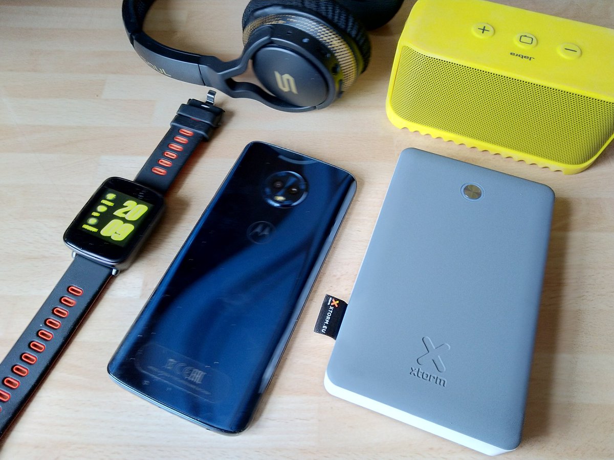 techbuzzinfo's tweet photo. Keeping the tech to a minimum this holiday. Which pack should I bring 🤔 #tech #travel #Nokia7Plus #MotoG6 #JBL #Jabra #Monster #Soul #NokiaHealth #GearVita #Xtorm https://t.co/88sTnkSOYp