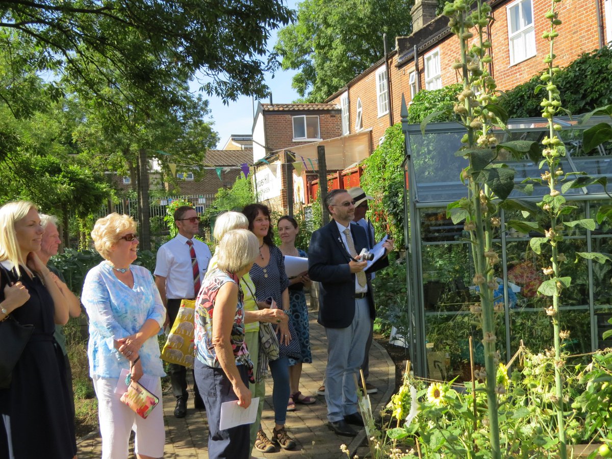 Grapes hill was wonderful on our route today . Thanks Patrick and Jo. @grapeshillcom <a href="/FNIB2017/">FNIB</a> <a href="/AngliaInBloom/">Anglia In Bloom</a> <a href="/The_RHS/">The RHS</a>
