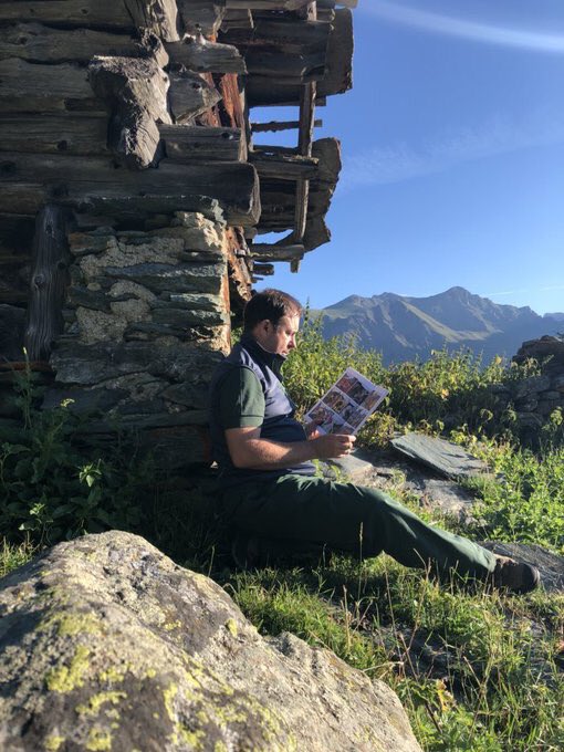 ifedizioni's tweet photo. Una bella lettura sui monti valdostani...e perché no? 

Grande Ivan! 
Viva #Blek!
#BlekConMe 💪😉 

#fumetti #BlekMacigno #IlGrandeBlek https://t.co/kO615s8BRt