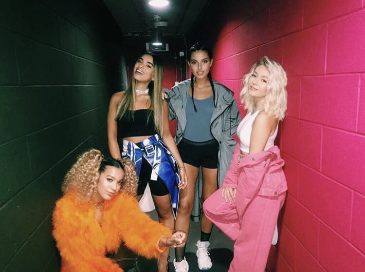 VIBE1076's tweet photo. On tonight's #RequestShowWithWill - @FourOfDiamonds will be speaking to @William_Njo about their new single with @burnaboy ππ»
9pm to 11pm (UK time) - got a song request? Tweet us!! Link here to listen live: https://t.co/RPAioZY061 π https://t.co/7Q6GBX4jcq