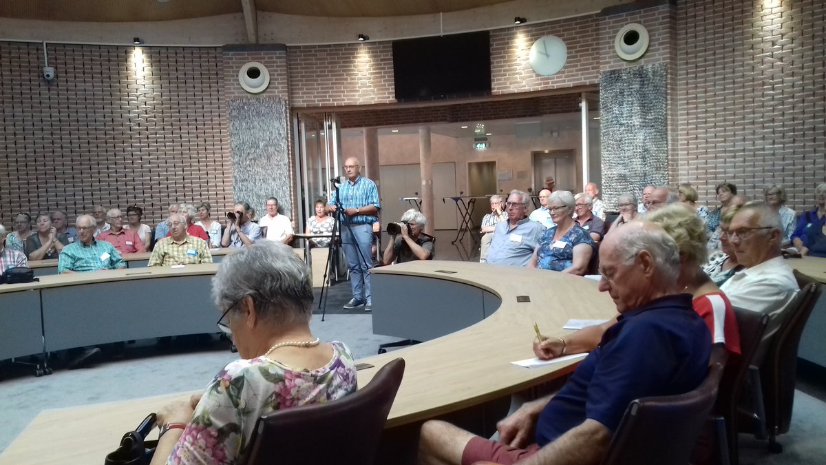 Eric_vd_Bogaard's tweet photo. Brabantse Heemdagen vinden dit jaar plaats in Meierijstad. Programma over twee dagen met 100 deelnemers uit heel Brabant. Heb hen vanmorgen toegesproken. https://t.co/DoZSbnDXmw