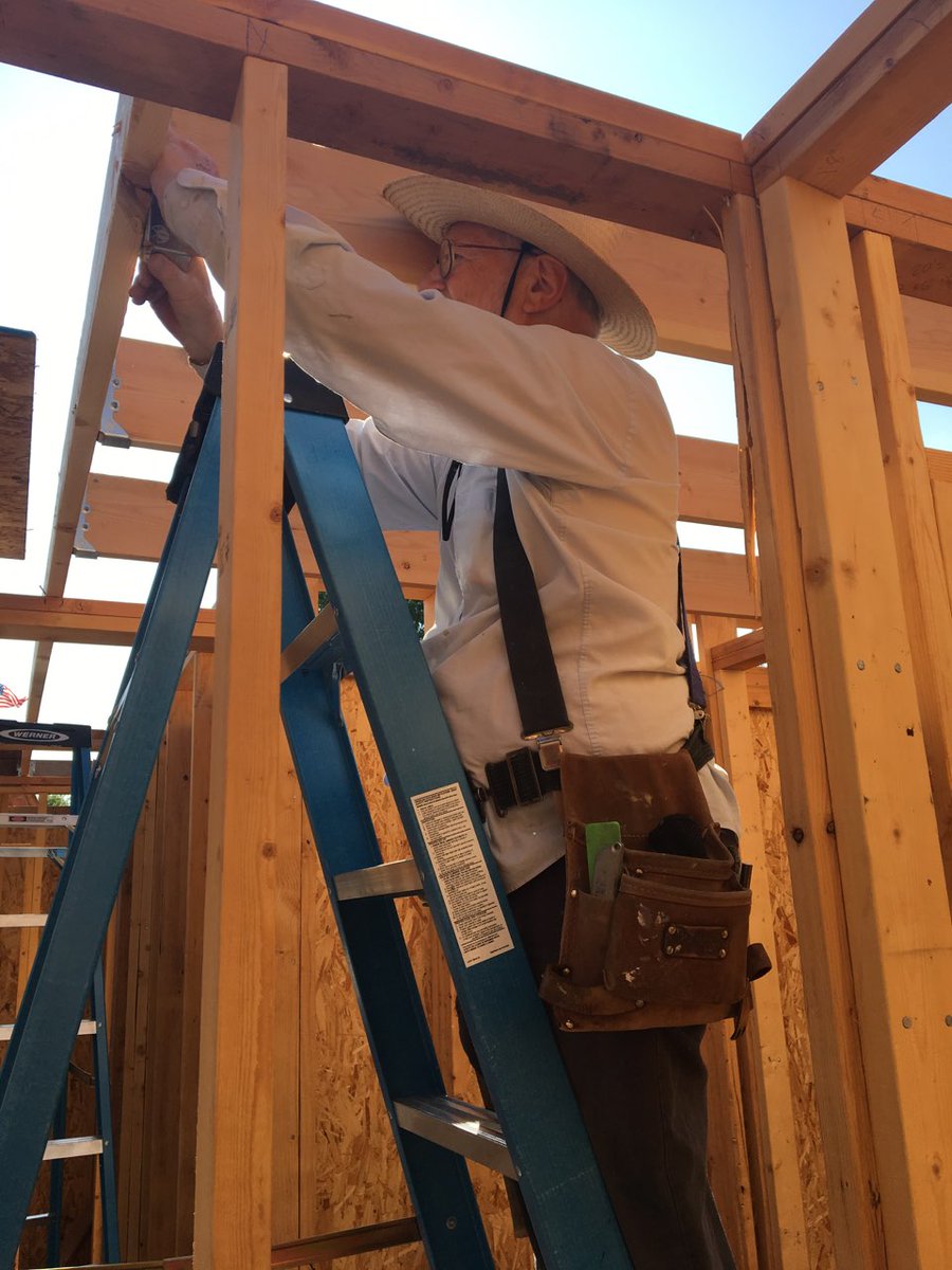 BentonHabitat's tweet photo. Our volunteers are working HARD on the new home construction over at our Hathaway site! Thanks to everybody who is making this next new home a reality!! You know who you are 😉 https://t.co/PjbUfBNxR7