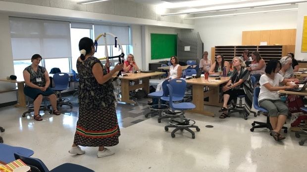 Center4Native's tweet image. "We will work with #FirstNation partners in the local community to learn together about both historical truth and reconciliation, both for ourselves and our students." - Rachel Collishaw, president of @OHASSTA #NativeTruth 
buff.ly/2LHxxyL