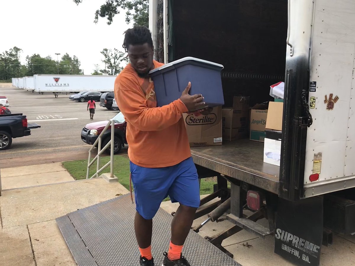 JSUGamecocks's tweet photo. Many thanks to @JSUGamecocksFB for helping athletics move into its new offices at Pete Mathews Coliseum! #FearTheBeak https://t.co/g7ysbULWva