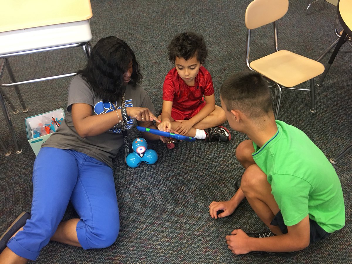 rcpitner's tweet image. We enjoyed a fun afternoon in summer school...Mr. Neary stopped in to teach us how to program “Dash!” Can’t wait to see what he will teach us next week! @Jake_Neary_ #LoganProud