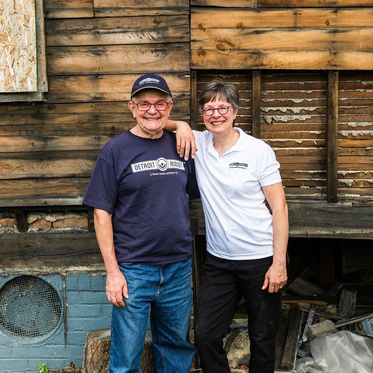 TarynAsherFox2's tweet image. Tonight at 6:30 - a man decides to quit his lucrative engineering career and open ⁦@DetroitAudioLab⁩ - hiring Detroiters to make speakers out of deconstructed #Detroit homes! And the sound is amazing! ⁦@rooprajfox2⁩ and I will see you 6:30 ⁦@FOX2News⁩