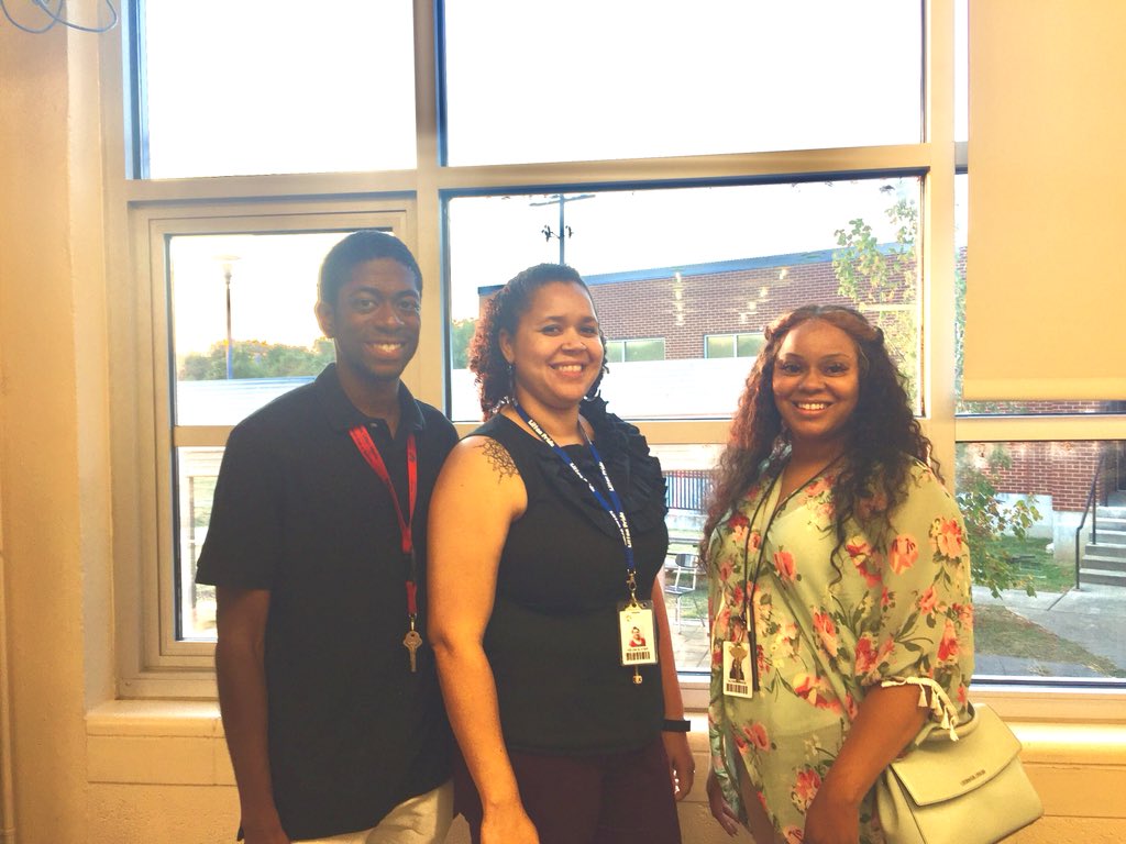 LittonPtso's tweet photo. Another successful New Student Orientation at Isaac Litton Middle! Thank you for coming out tonight! What was your favorite part ? https://t.co/b1zZhikfrW