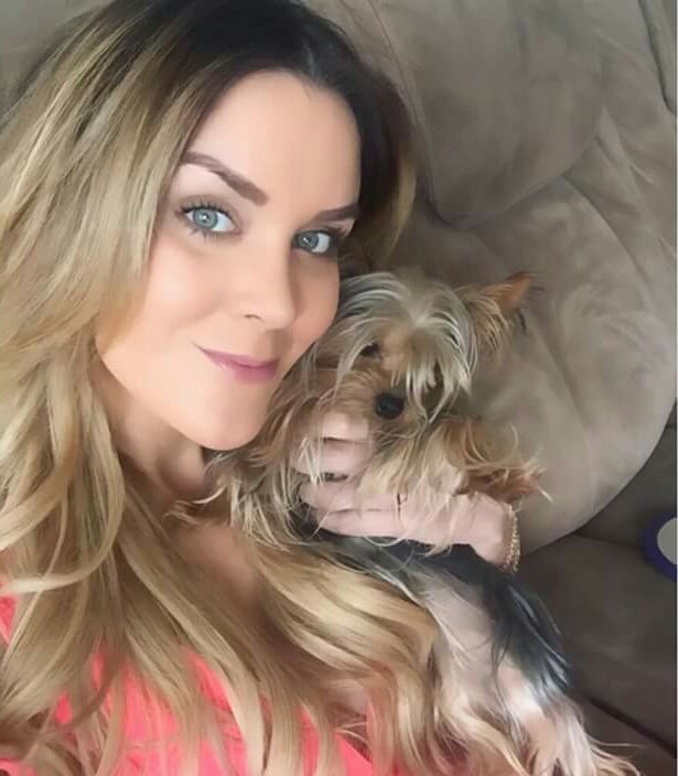 JosGuadalupeHe4's tweet photo. @_veronicamontes Que hermosos ojos mi niña hermosa! 😉😍😍 #Minimontes muy lindas mis niñas.. Dulces sueños mi amor 😍😘 te amo! Mamacita https://t.co/71JuGj6hwP