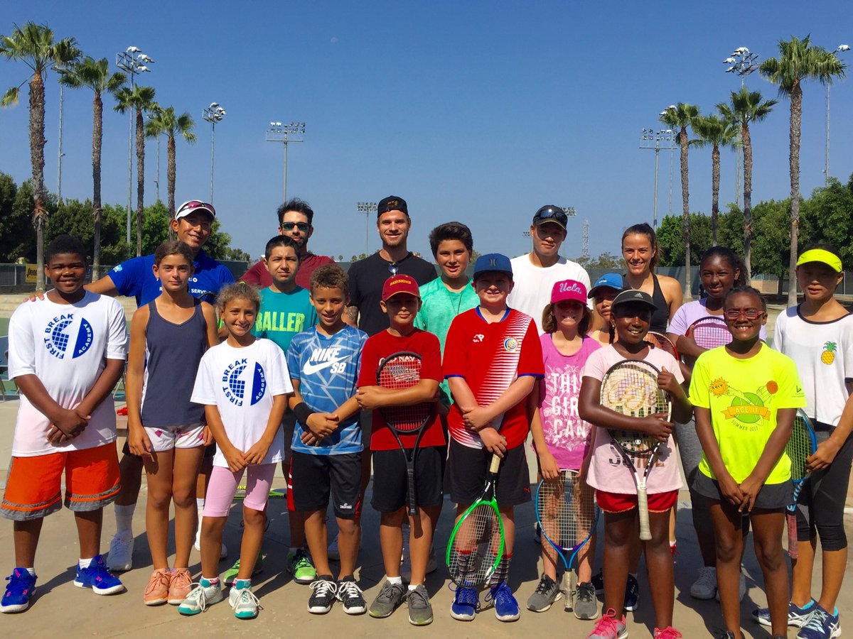 First1Break's tweet photo. Nicole Gibbs & Coach Karue at summer camp 😍😎 #yass #shealwayscomesback #first1break #August #smile #playtennis #nicolegibbs #coachkarue @Gibbsyyyy @KarueSell ☀️🌴🎾@StubHubCenter #Carson #SCTA #NJTL #Usta #SummerCamp https://t.co/qZ8cEcNNYZ