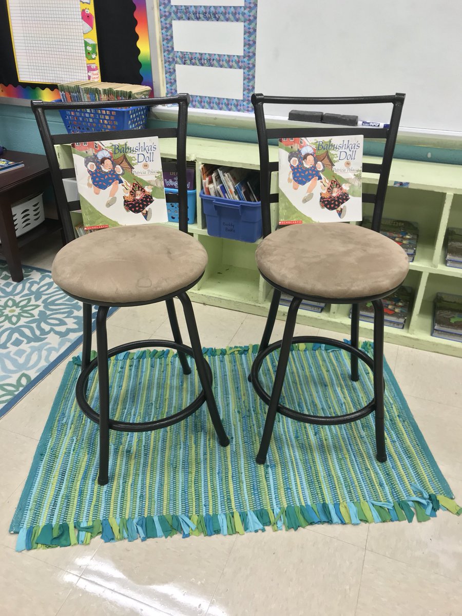 Mrs_ABolton's tweet photo. SUPER EXCITED to teach with my new setup! #wereadbig @_NancyCLARKE https://t.co/oVn5f7Ji4e