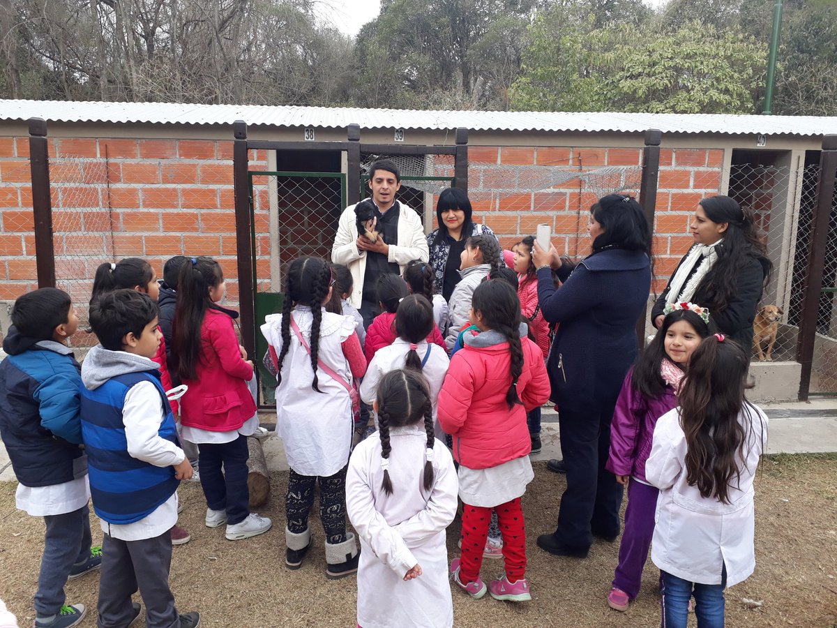 LucasAnimalito's tweet photo. Hermosa visita de alumnos de 2do. grado Esc. René Favaloro al Centro De Adopciónes @MuniSalta,  P.E.P.A Programa Educativo de Protección Animal. Muchas gracias @CristinaGomezOK @GustavoSaenzOK 
#EducandoElCorazon https://t.co/ZUgPTeEwkk