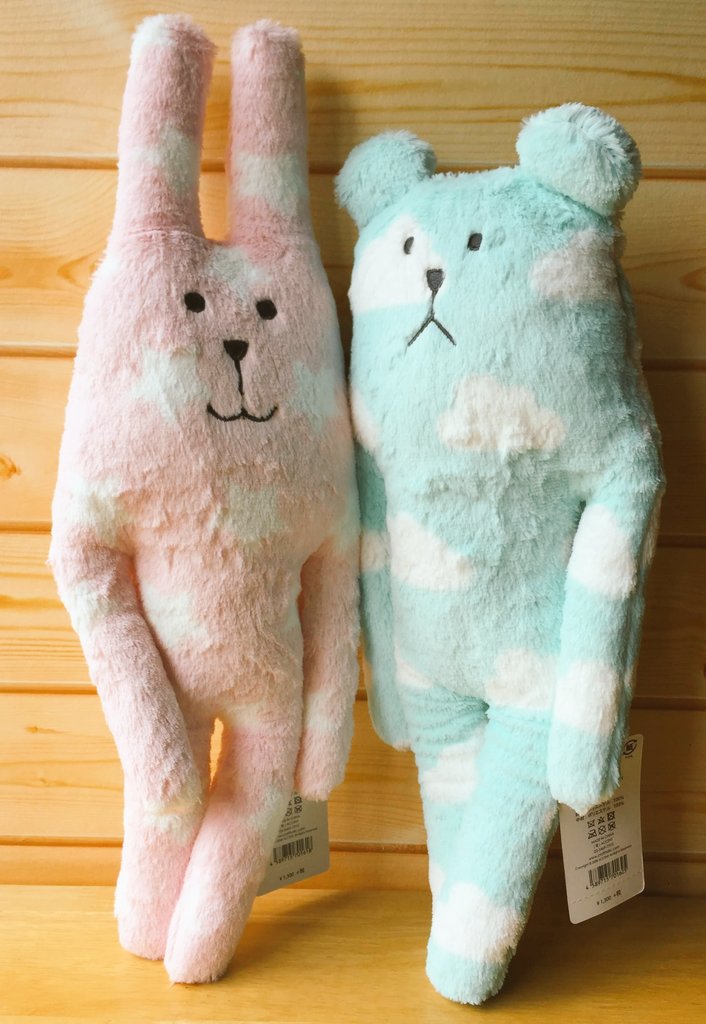 komameppu's tweet photo. カタログ見ました☆散財の予感😱
私がイクコで見つけたあの子らは再販ではなくカラフルクラフト...だっ��のね?タグどうだったかなぁ?先行販売って事だったのかな?
我が家には見つめ合ってた2人をお迎えしました💕今日も見つめ合ってます(*´罒`*)💕
#クラフトホリック
#CRAFTHOLIC
#colorfulcraft https://t.co/5htwVHp0zn
