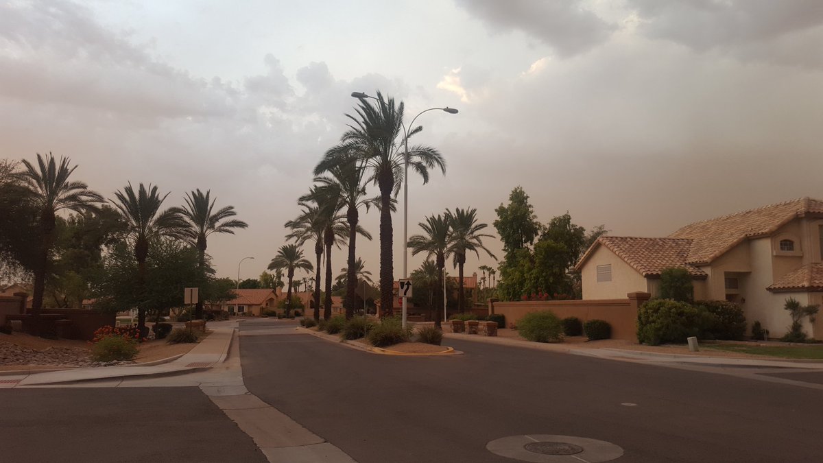 luis_o17's tweet photo. @12News in Chandler off of 101 and Ray. Before and after! https://t.co/Xxyp8ipvja