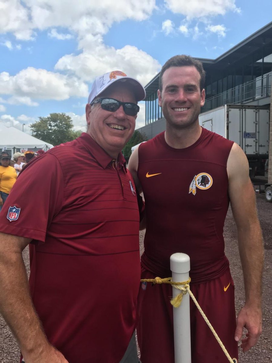richmondkmj's tweet photo. 2 @GonzagaGoodNews @GonzagaTDC alums at @Redskins training camp today. Thanks @khoagie8 for taking the time to take a photo w my dad today! https://t.co/5Ck5DBoHLa