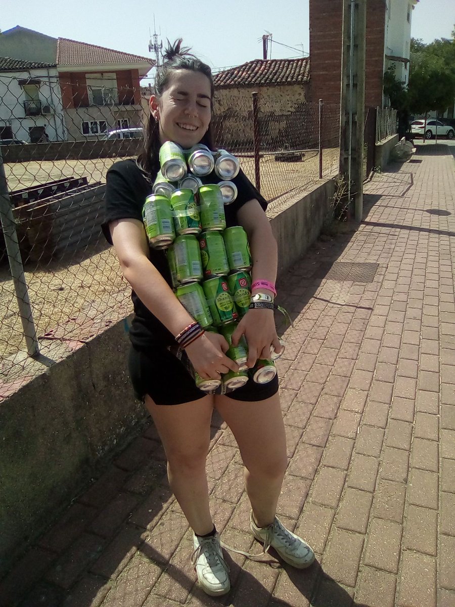 _Lopessssss's tweet photo. aquí de festival #shikillo https://t.co/GdHMwWZyi3