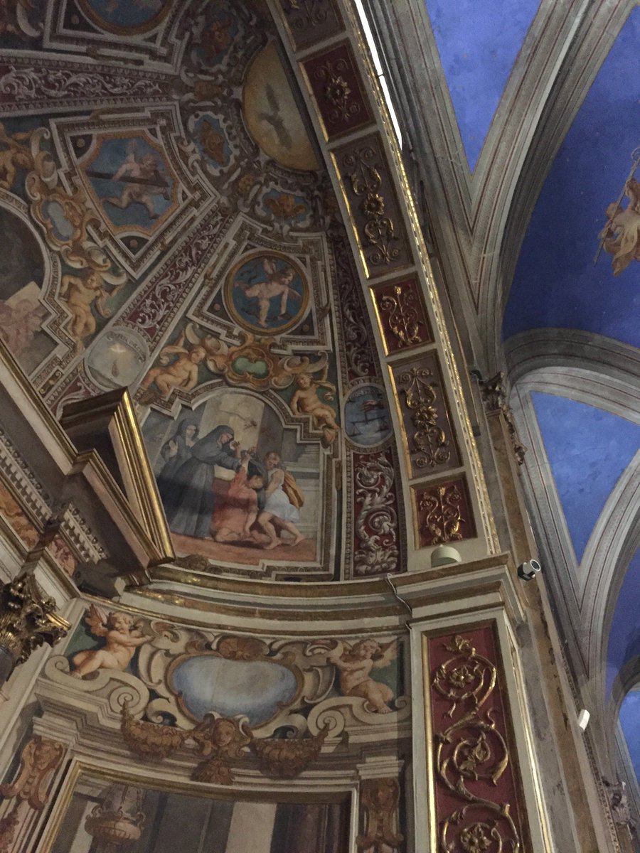 tjetze's tweet photo. Anybody able to spot the trinitarian representation of Chiara da Montefalco's gallstones, in this fresco cycle adorning the chapel built in her honour in the S. Agostino (Rome)? Hint: three stones, one substance. https://t.co/7vqMXuc0MD