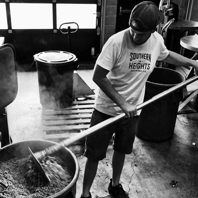 ZilkerBeer's tweet photo. Our friends from @southernheightsbrewing are in the house today to brew our collaboration🤝 beer. Stay tuned, more details, release date, coming soon. It might be an IPA👌National IPA day.
.
#eastsidepride #collaboration #morefunbrewingtogether #mightb… https://t.co/tqY8JlUTDh https://t.co/I5QCu9fpxG