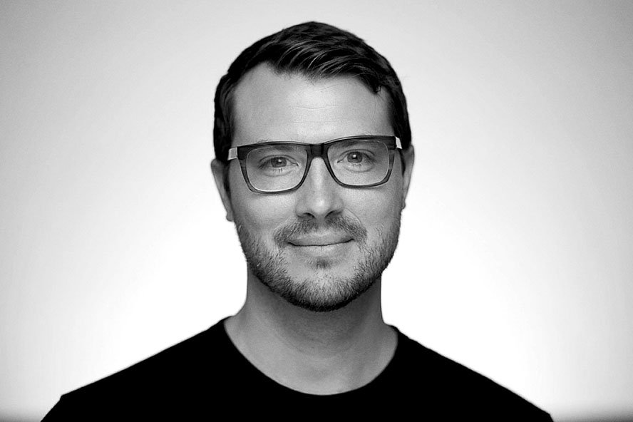 callaghannz's tweet photo. Meet the person designing the way we stay at Airbnb. Ethan Eismann, Airbnb Director of Product Design will be at Future of the Future (Auckland, 9 August). Buy tickets now. #futureofthefuture #SPAKL https://t.co/F7iuSuKwux https://t.co/65lVG62ROz