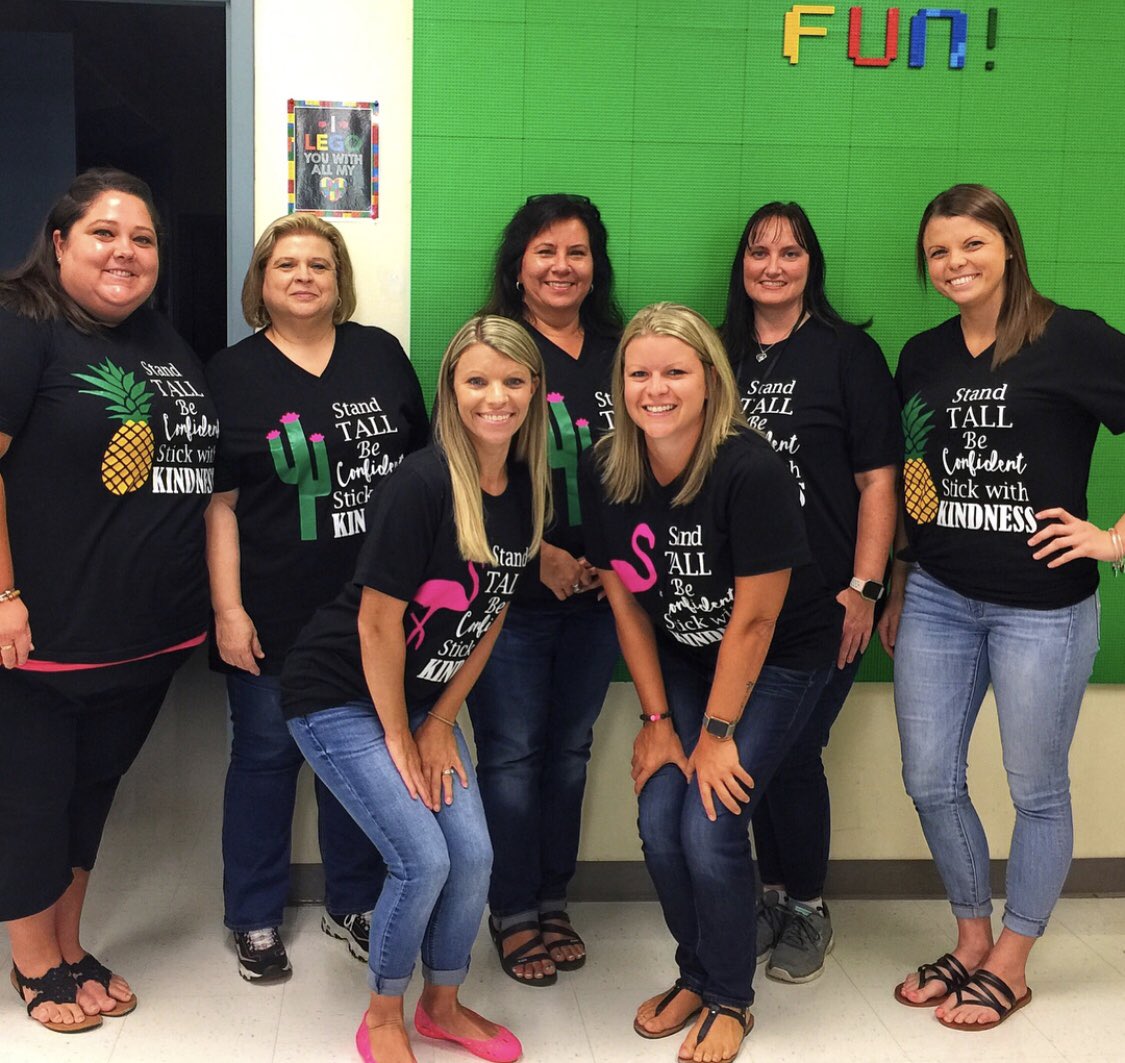 MrsMathis3rdGrd's tweet photo. Here it is-beginning of the best year yet! If you’re a third grader @Bryan_Bulldogs, get your breeches ready!! #WereComingForYa @TametheaSimmons @RussellHollyKBE @MFitzgerald44  @AchievementSch #BuildingKnowledge #StandTall #BeConfident #StickWithKindness https://t.co/VajhqlXO59