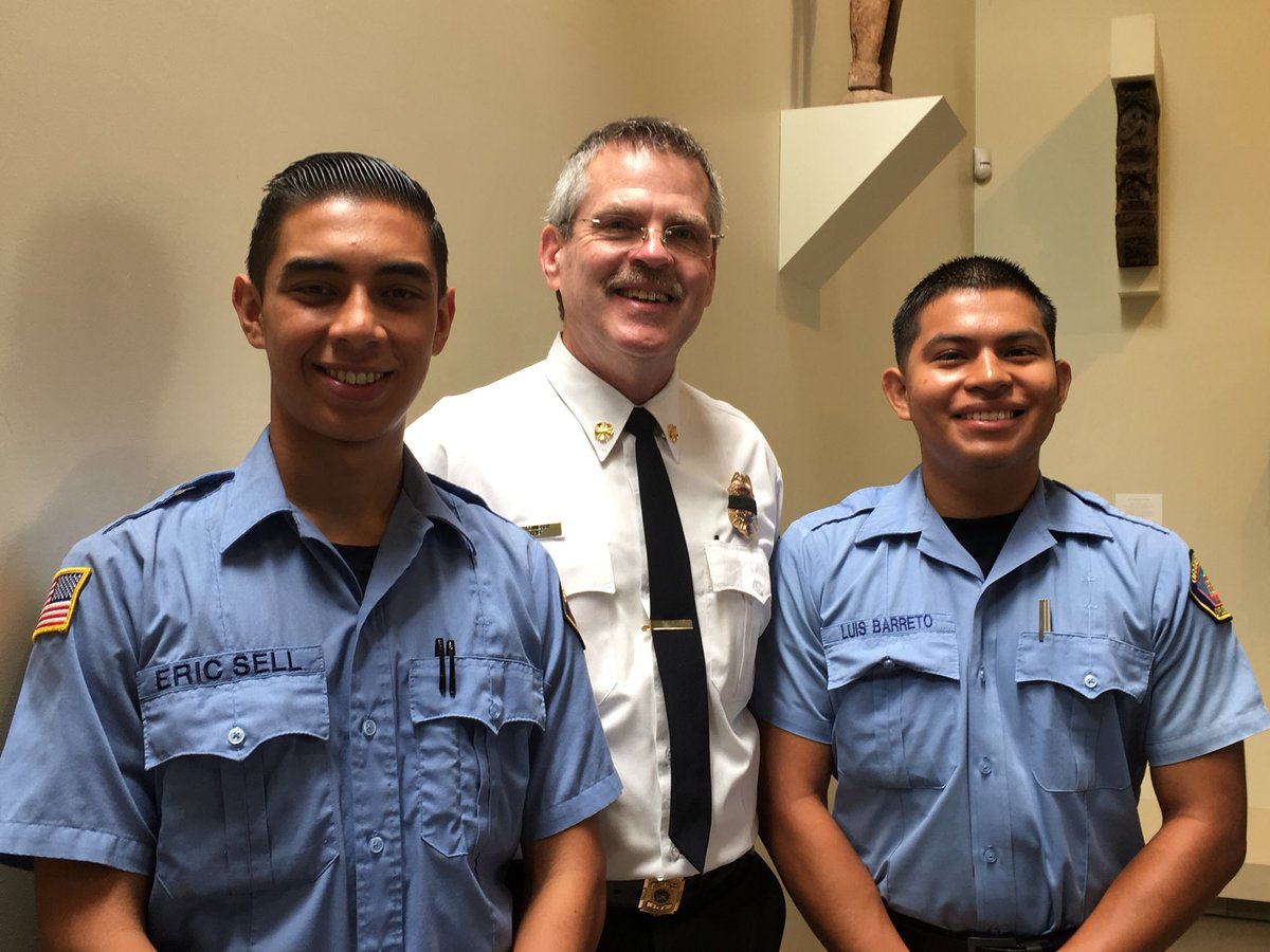 OCFADivision6's tweet image. Santa Ana, Division 6: Today two OCFA Explorers from Post 9675, had the honor of leading the Pledge of Allegiance at the State of the City Address held at the Bowers Museum today.   @OCFADivision6 @CityofSantaAna @ocfirefighters @OCFA_PIO #fire #fireexplorers @OCFAChief