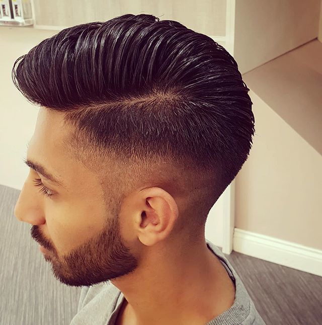 MariosBradford's tweet photo. The Gentlemen's corner..#marioshairdressing #walkinsalon #menshair #gents #barbers #haircutsformen #americancrew #stylemasters #neilandwolf #bradfordhairsalon #fashion #clippers #allstars #barberlife💈 https://t.co/Nklev41JiL https://t.co/dzm3UseWQz