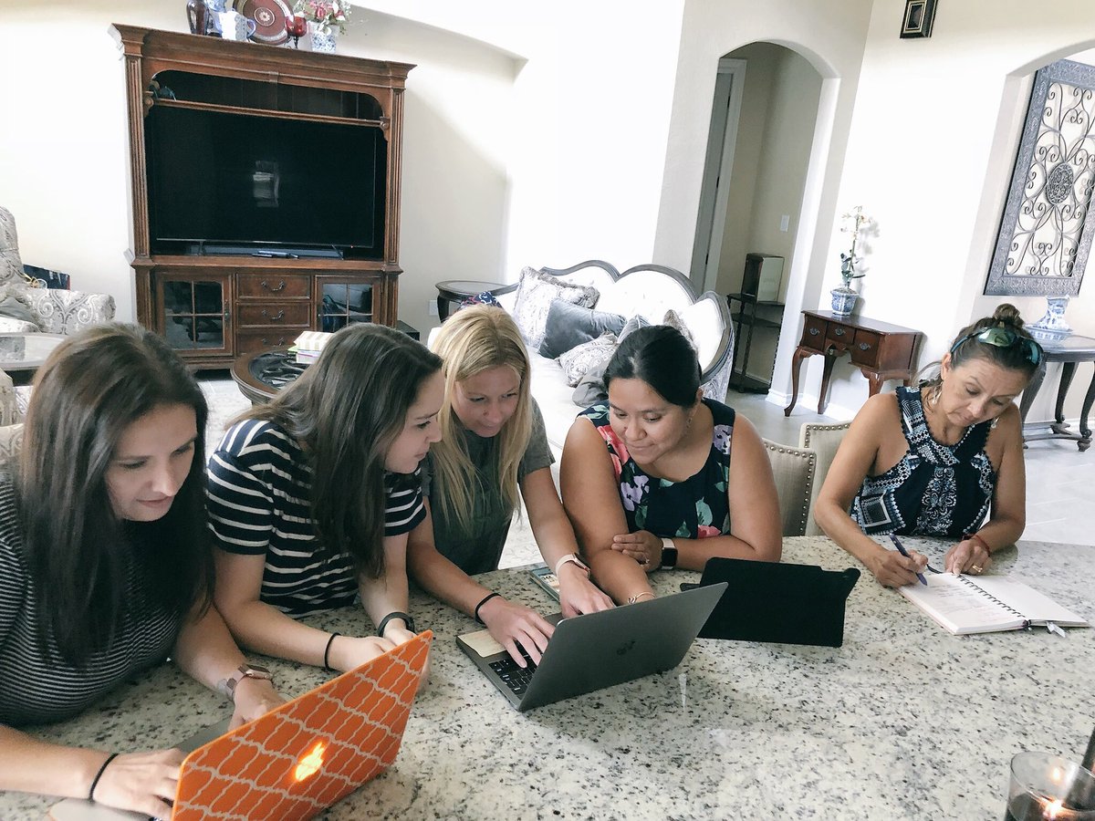 zunigak13's tweet photo. Words may inspire others but our actions will create positive change! Planning our year with our @7Mindsets committee! @sciencehallsuns @msmari789 #SHESshinesBright #aimingforthesun #SHESteachersareChangeAgents #wejustgetbetterandbetter #allaboutprogress #HCISDPrideBeginsWithYou https://t.co/3ijAor8in3