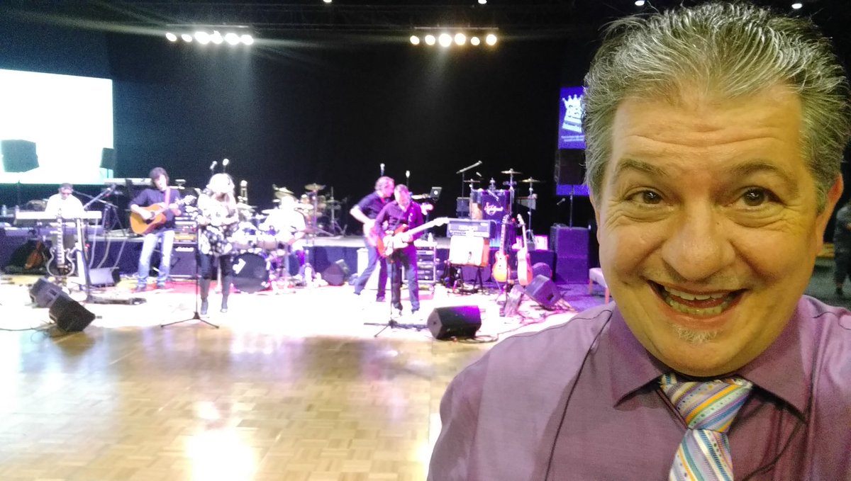 ajn465's tweet photo. #BestOfDelaware waiting to go on stage with Jellyroll #bvtlive loving KATEGORY 5 and their eclectic song list! https://t.co/KlHqNKxEx3