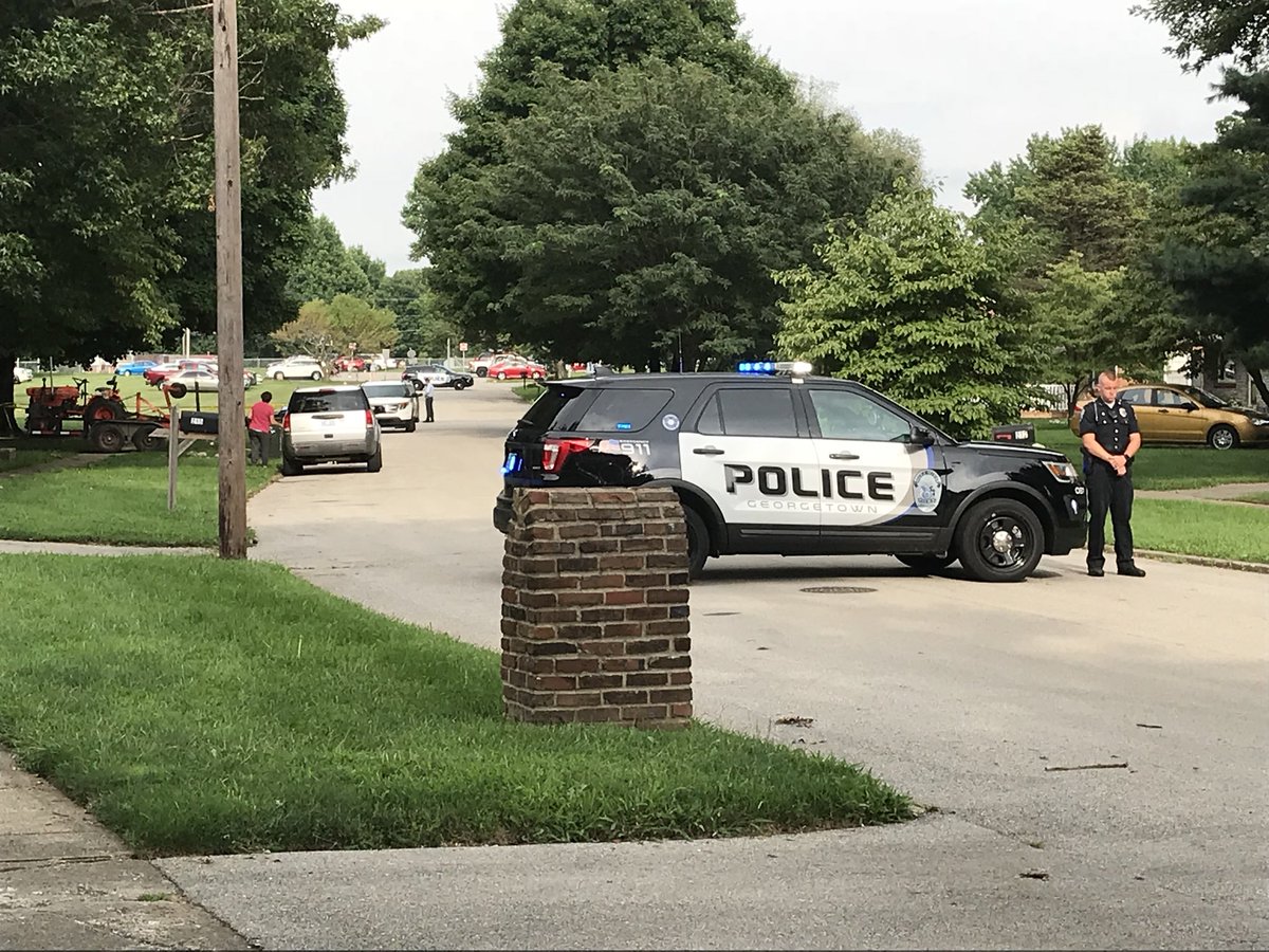 LShepardWTVQ's tweet photo. I’m on Markham Drive in Georgetown where police are investigating a death. They say someone was found dead inside a home here. @ABC36News https://t.co/ixZC7XUw2A