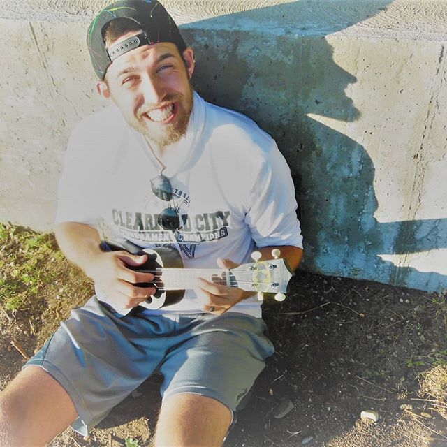 ukulelebeach's tweet photo. Throw on a silly smile and jam. 
#smile #silly #ukulele #uke #ukulelebeach #music https://t.co/KSpLI6eROC https://t.co/Z6423ovgdp