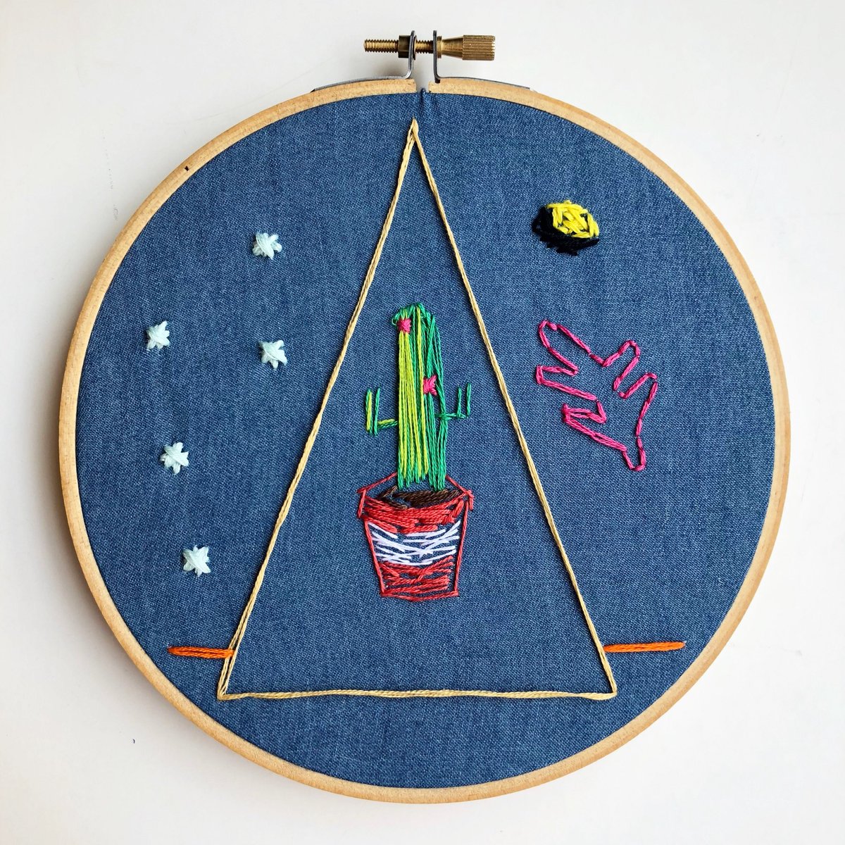 VeronicaRozz's tweet photo. @ikecentric wanted to join in on the fun...freehand embroidery ๐ตโจ
#cactusembroidery #denimembroidery https://t.co/thxGvFoGF6