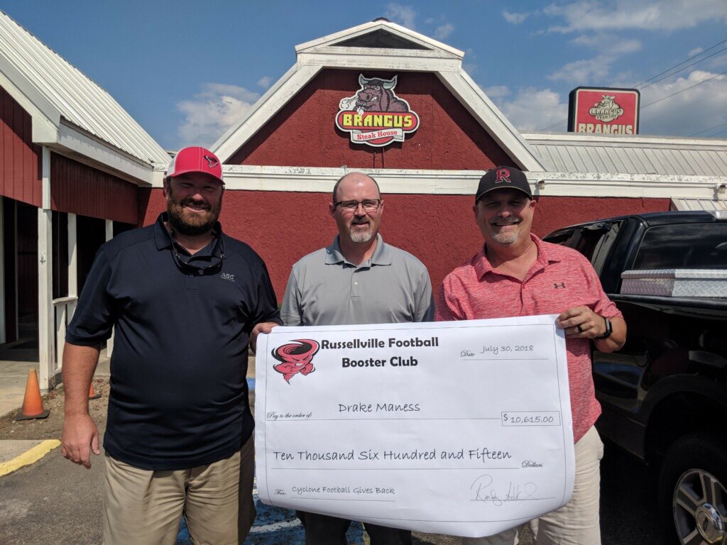 ErikaFerrandoTV's tweet photo. Amazing update: The Russellville Football Booster Club raised money at Brangus Steakhouse for Drake Maness, a Pottsville High football player who was injured in a swimming accident last month. They raised $10,615 in 4 hours to help with his medical expenses! Wow. #DrakeStrong https://t.co/Iqtz5RDVvG