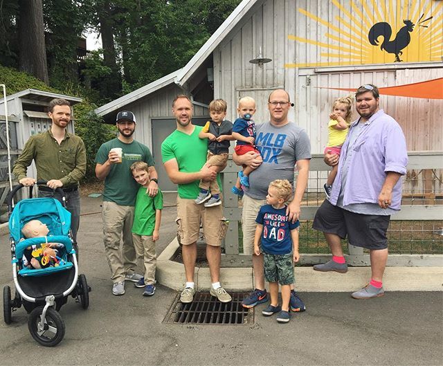 PDXDadsGroup's tweet photo. Had a great time at the Zoo today! Thanks everyone for coming out. #citydadsgroup https://t.co/stQ0jGZwF9 https://t.co/qMNcAq9Wud