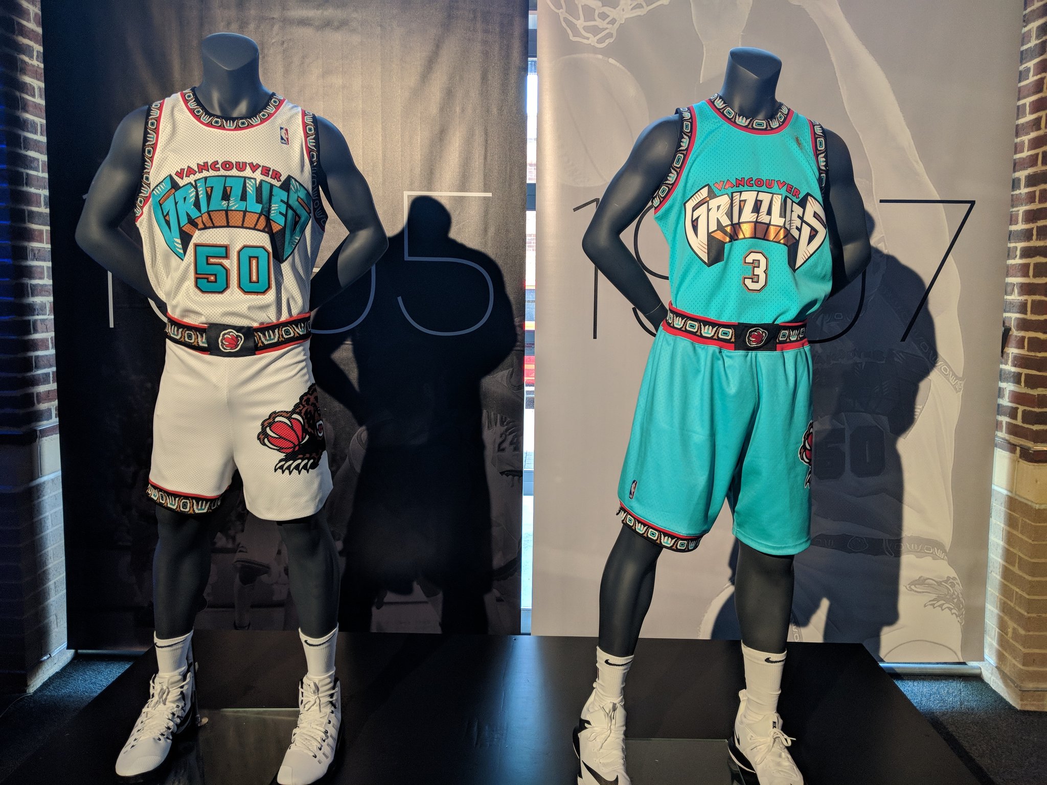 Vancouver grizzlies on sale home jersey