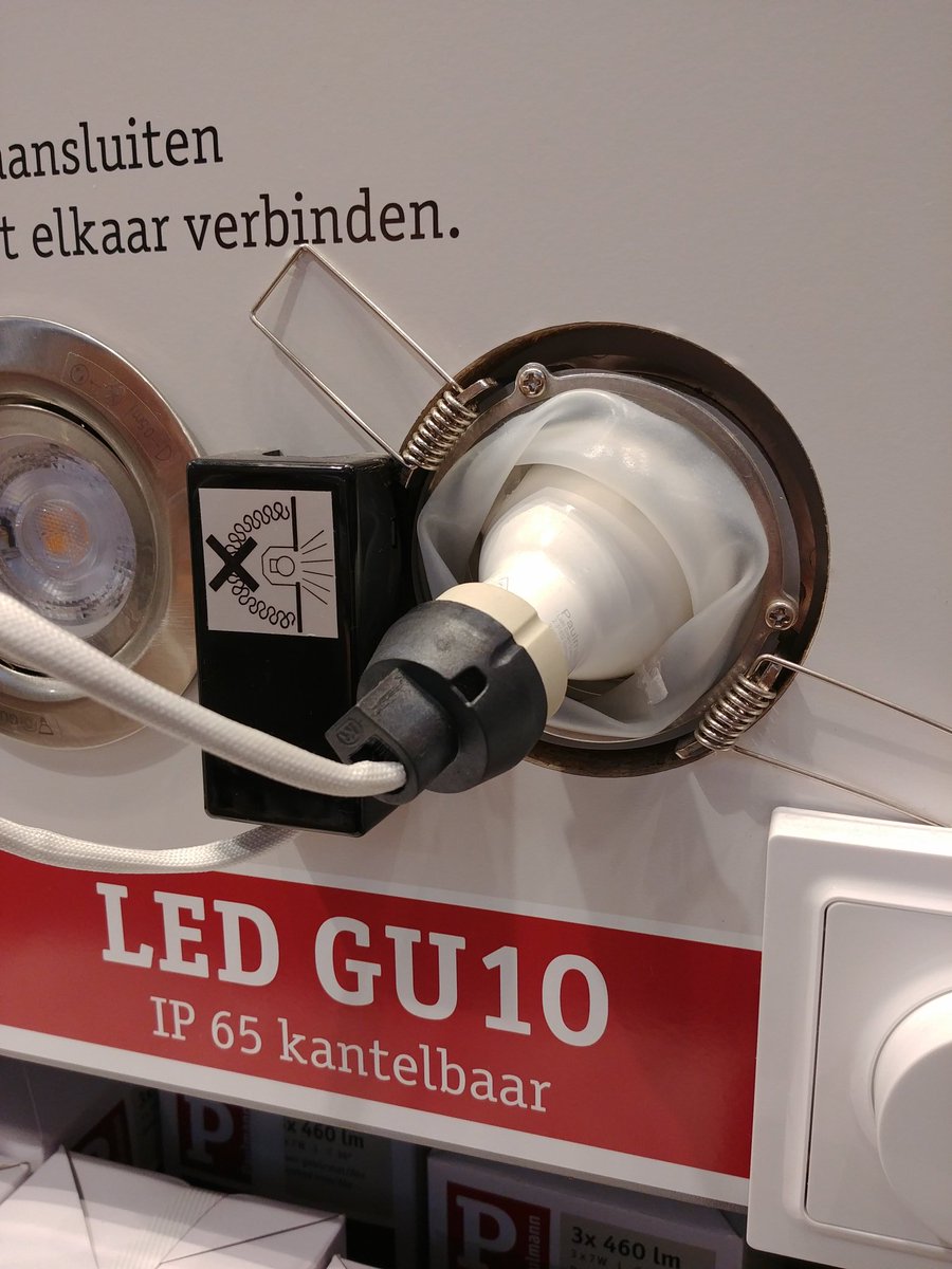 CornelissenPaul's tweet photo. Wat een vinding! IP65 spotjes zijn natuurlijk ook vele malen beter luchtdicht. Uitkomst voor iedereen die last heeft van tocht uit zijn spots. (Naar mijn bescheiden mening >90% van de gevallen met spots in verlaagd plafond.) #kierenjacht #blowerproof https://t.co/IHdrR3ag2v