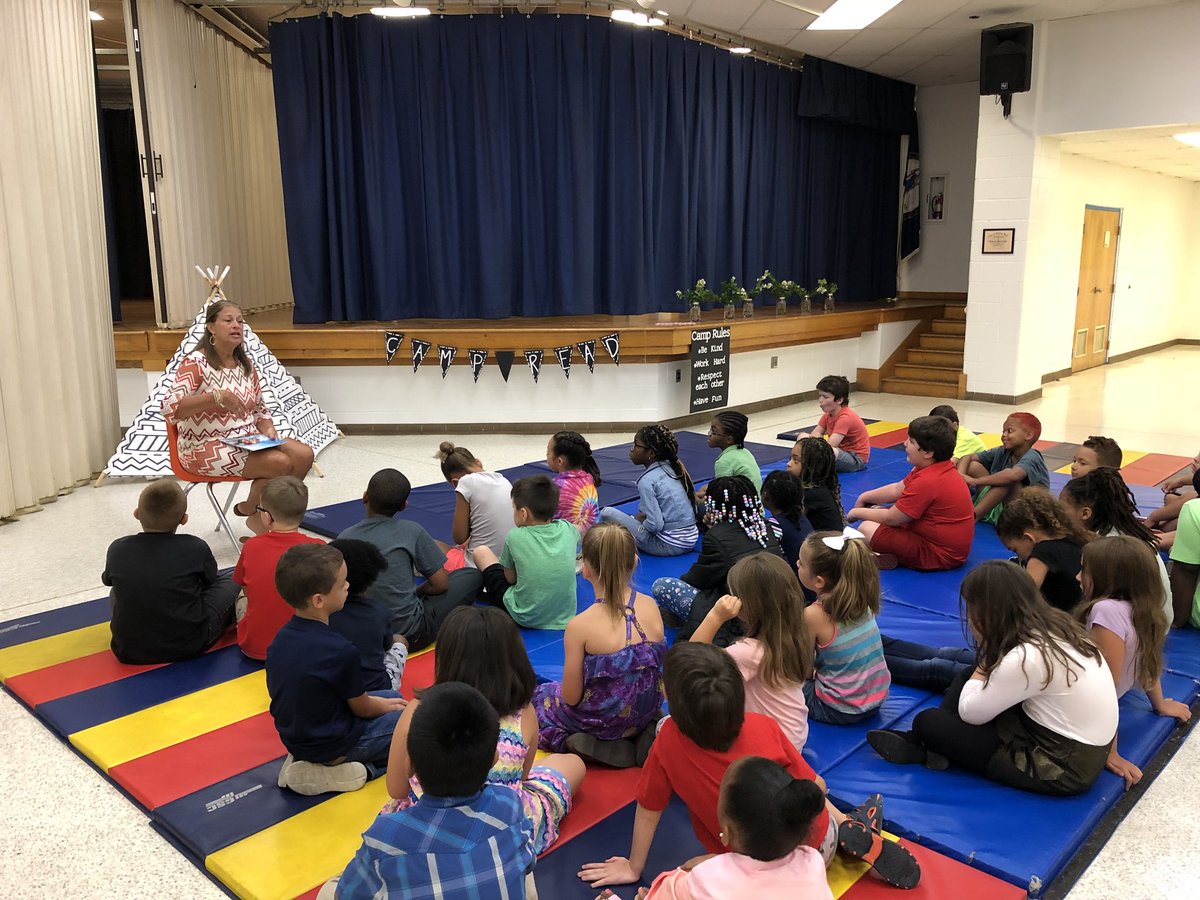 mjpeterm5's tweet photo. Last Day of Summer Slide @BNESeagles Mrs. Thoms reading about friendship, followed by making friendship bracelets and our parent program. Thank You to our Soaring Eagles ๐ฆ
for our reading time together. ๐๐ @VBTitleI https://t.co/cEGvVEEd6Z