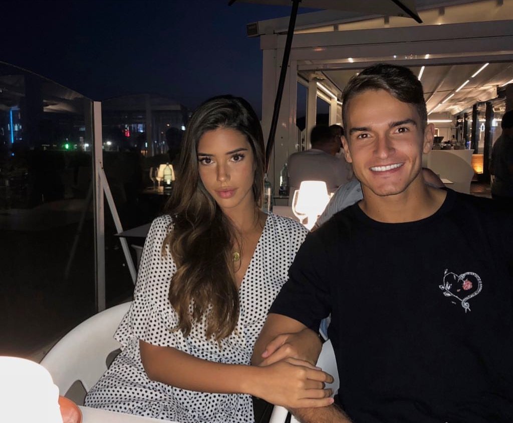 Mesqueunclubgr 📸 Denis Suarez With His Girlfriend.