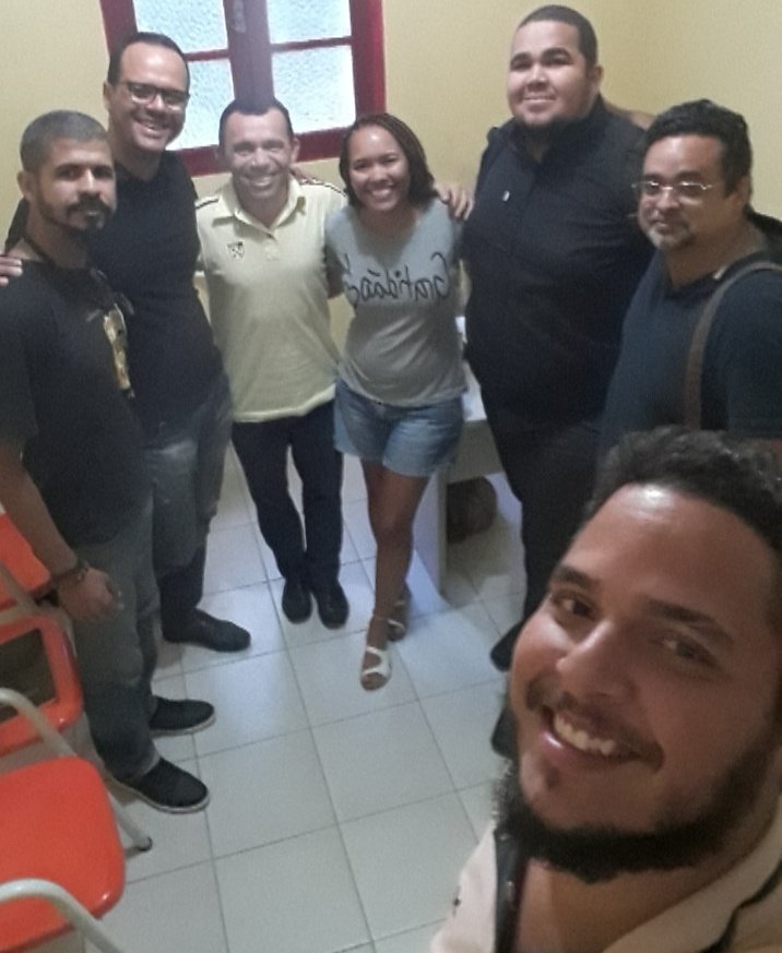 derick_raphael's tweet photo. @movpedepaz irmãos e irmãs que constroem novos caminhos para a história da igreja e a participação e engajamento na sociedade, principalmente na segurança pública. 

#pernambuco #pedepaz #segurancapublica #violencia https://t.co/QwayLLxFZ2