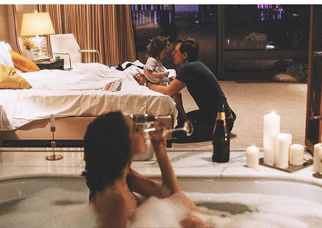 lasourcedustyle's tweet image. #familyflow 🥂