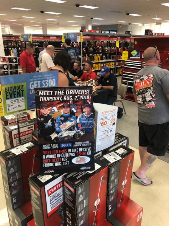 TeamDrydene's tweet image. 💥Awesome to have @sharkracingWoO teammates @LSchuchart1s and @JacobAllen1a together with the legend @KenSchrader! ⚡️What a group... #goteamdrydene Good Luck tomorrow at @I55Raceway