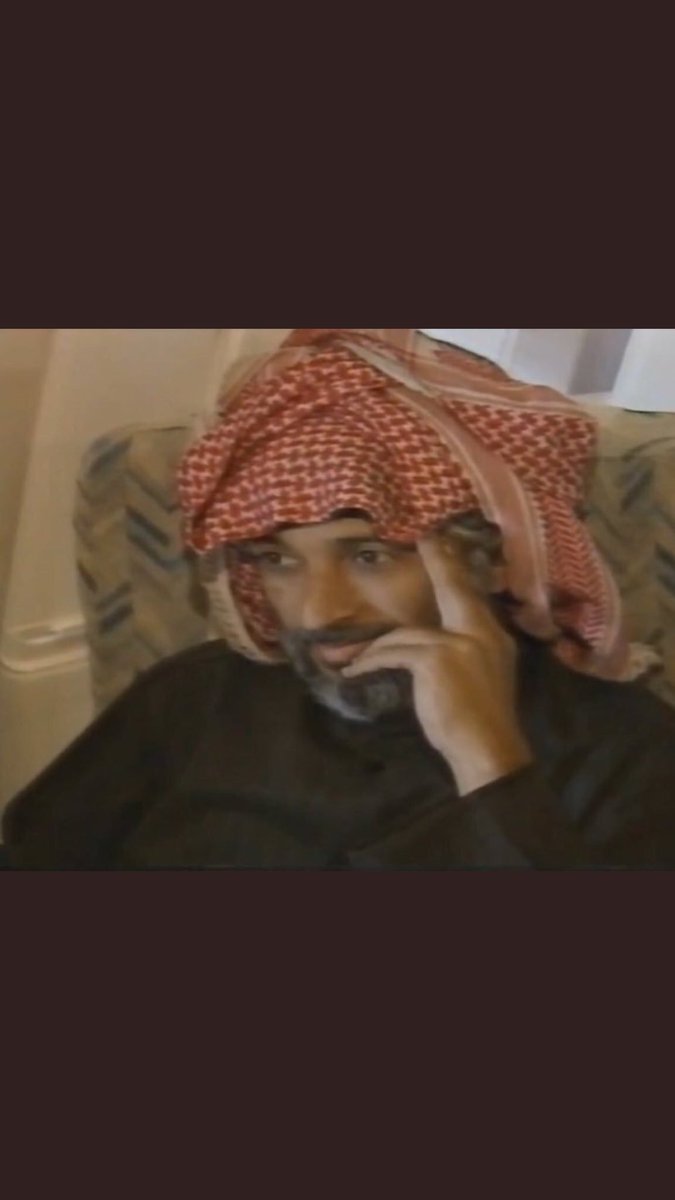 الي يضحي بالملايين للدار 
مايوصفه مليون بيت وقصيده

لـ #محمد_الفجي معزه ومقدار
الي وقف رغم الظروف العنيده

قاوم نظام وقاد مجموعه احرار
والله فرجها للحكومه الرشيده 
#ذكرى_غزو_الكويت 
#ذكرى_الغزو_العراقي_الغاشم 
#باسل_الرشيدي