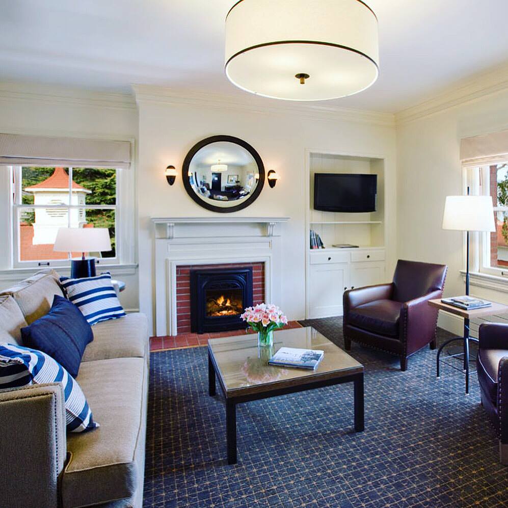 arg_create's tweet photo. And now it’s time for the afternoon edition of #ThrowbackThursday to our work on the Inn at the Presidio! Our job of giving a second life to pieces of history is the best! #architecture #preserve #conserve #design #interior #innatthepresidio #sanfrancisco #argcreate https://t.co/Eiw6h1Jg2c