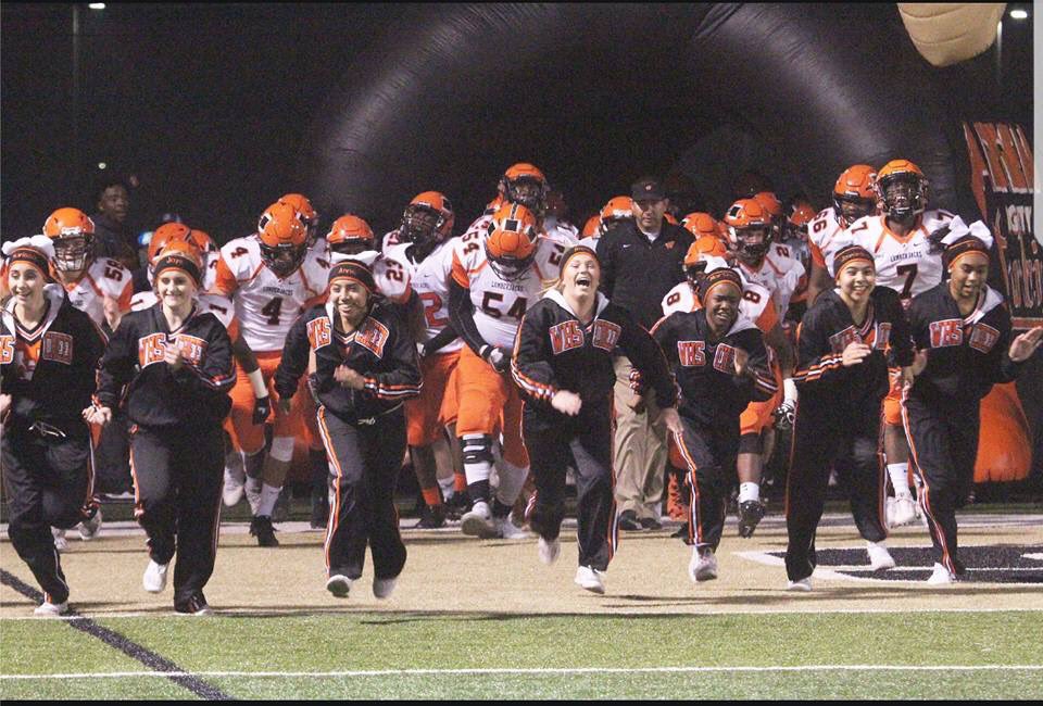 riversfrazer's tweet photo. Can football season PLEASEEEE hurry up!!!!!!!!! #gojacks 🏈🧡🖤 https://t.co/NFT7yrAMXF