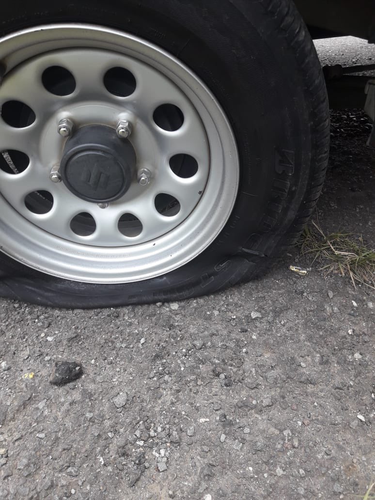 Sabe que cuesta lo mismo servir, ayudar y apoyar a la persona que lo necesita que el no hacerlo. La diferencia solo radica en la intención y la disposición. Hoy, estos turistas saben que la #PolicíaTurística no solo cuidamos, sino también ayudamos. #HacemosNuestroTrabajo