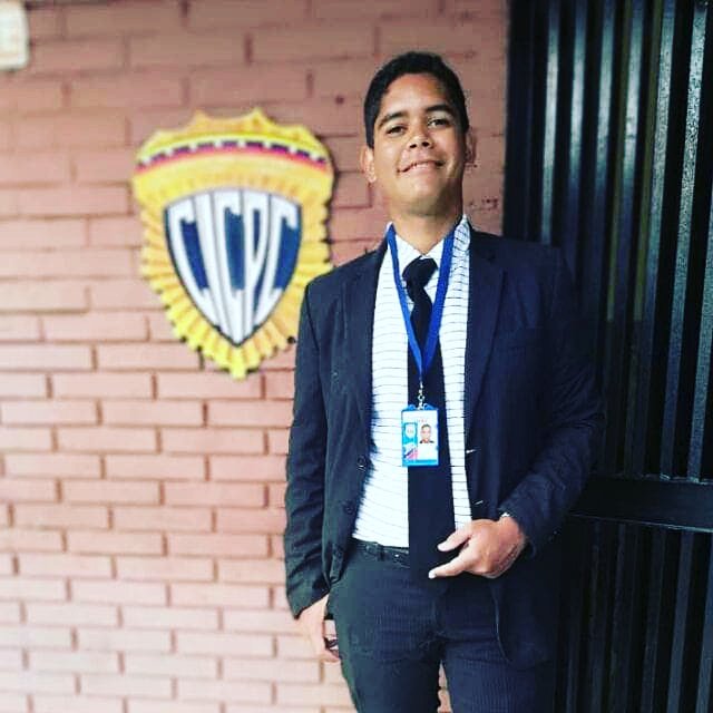 Lamento informar la pérdida física del Detective Gabriel Aponte adscrito a la Sub Delegación Ocumare del Tuy. Fuerza a familiares, amigos y compañeros de trabajo. 
No descansaremos hasta encontrar al último responsable de esta triste partida. #CICPC
