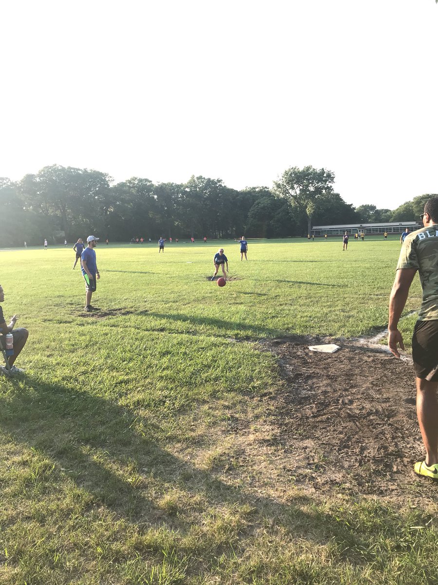LaBatterUp's tweet photo. Down a few players but still killing it in the summer season opener. #eliteeight #labatterup #kickball https://t.co/UV8GLxj54W