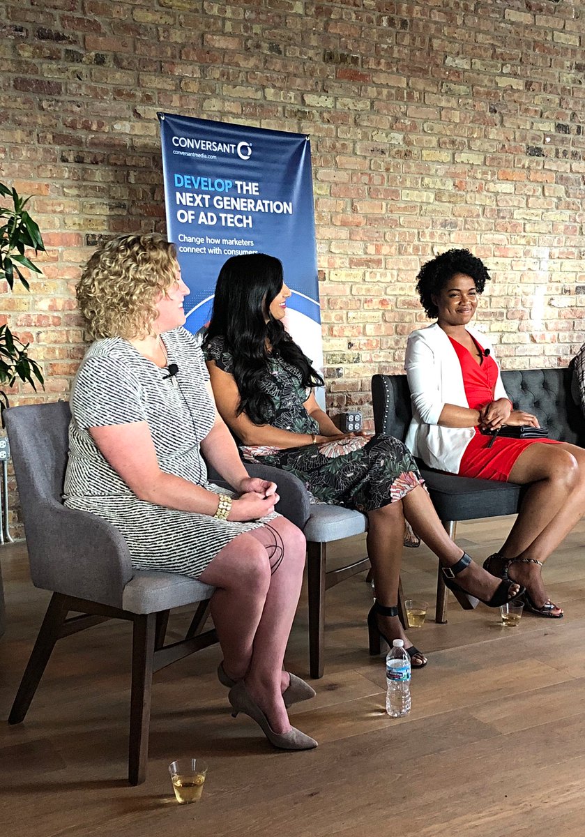 ChiWomenTech's tweet photo. #ChicagoWomenTech Craft your own story. Ask people to meet, ask for help, ask someone who will know. #Mentor #Coach https://t.co/ciM35j6hq4