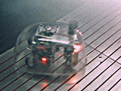 Mind Zone& #39;s first area, the "robot zoo", starred working robots that represented milestones in autonomous intelligence (including Grey Walter& #39;s famous 1940s-era "tortoise")Within months, due to constant breakdowns, the zoo was replaced entirely by static optical illusions (3rd)